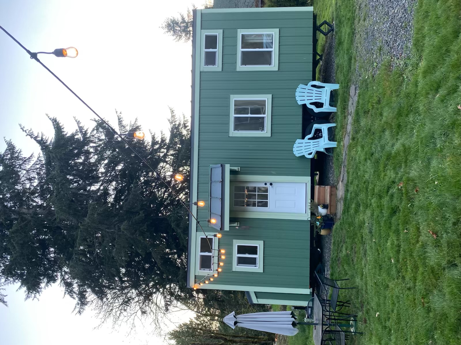 Stunning and Spacious Brand New Tiny Home~Luxurious Soaking Tub!!